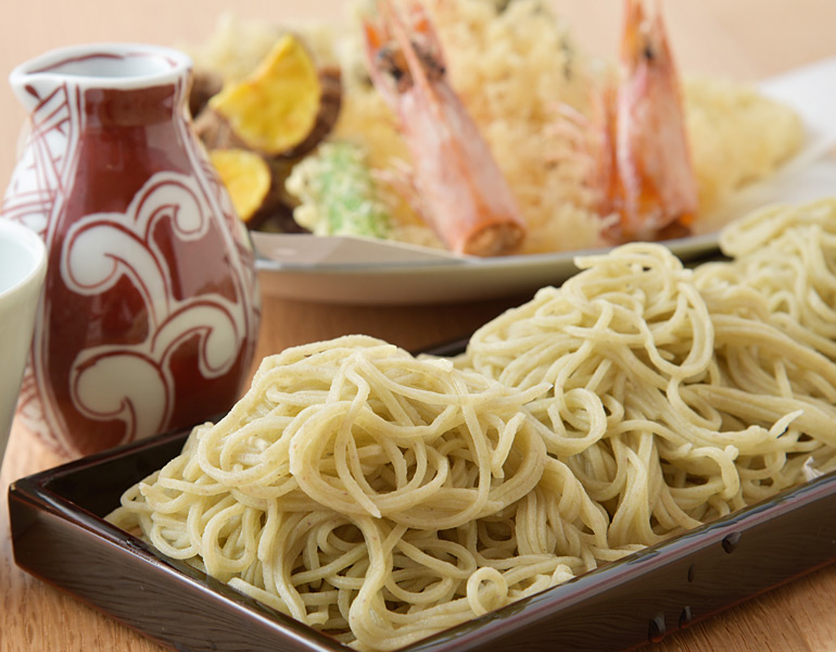 蕎麦切りわたなべ天ぷら蕎麦の写真です。